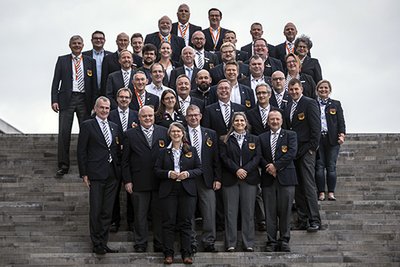 Gruppenfoto des 2021 gewählten Präsidiums mit Präsidentin Ute Vogt.